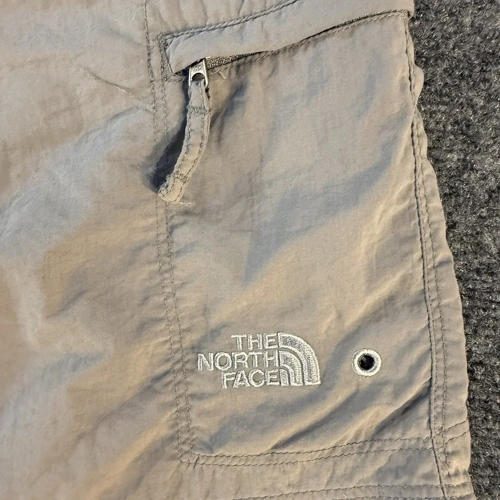 The North Face Cargo Shorts Mens XXL Gray Nylon Hiking Fishing‎ Belted